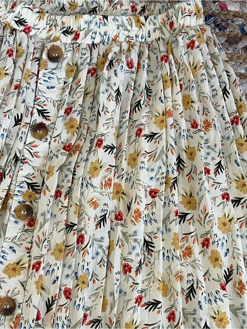 Floral Button-Front Pleated White Skirt with Yellow & Red Blooms